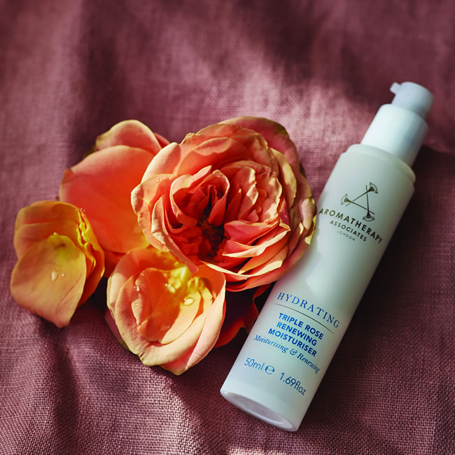 Aromatherapy Associates Hydrating Triple Rose Renewing Moisturiser 50ml